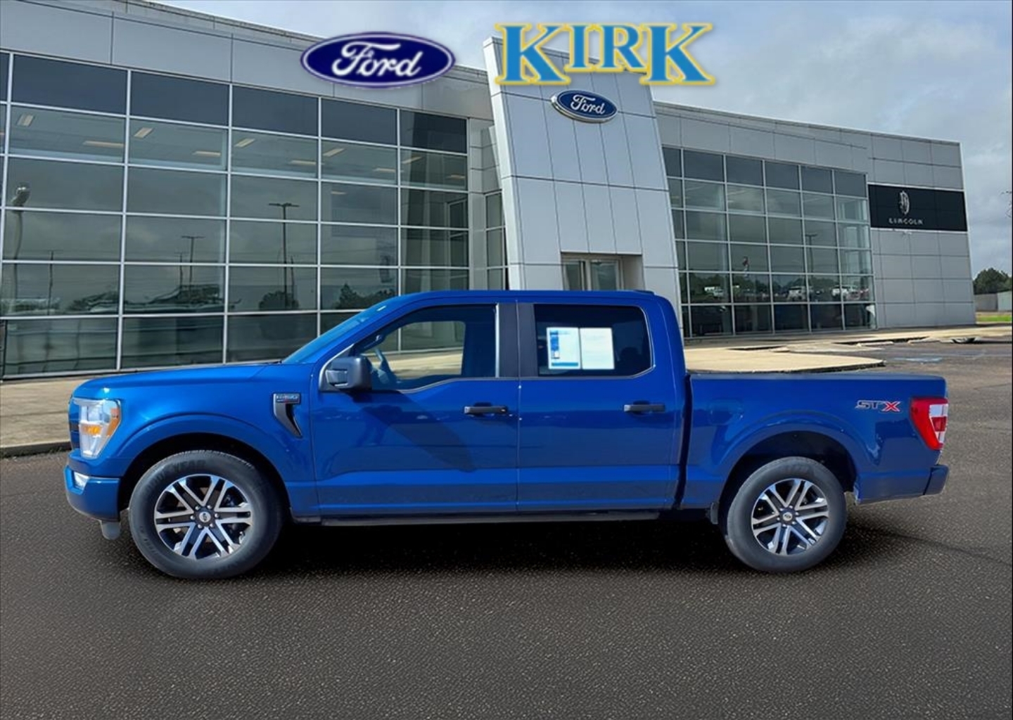 2022 Ford F-150 XL's photo