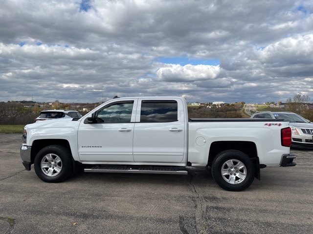 2017 Chevrolet Silverado 1500 LT photo 4