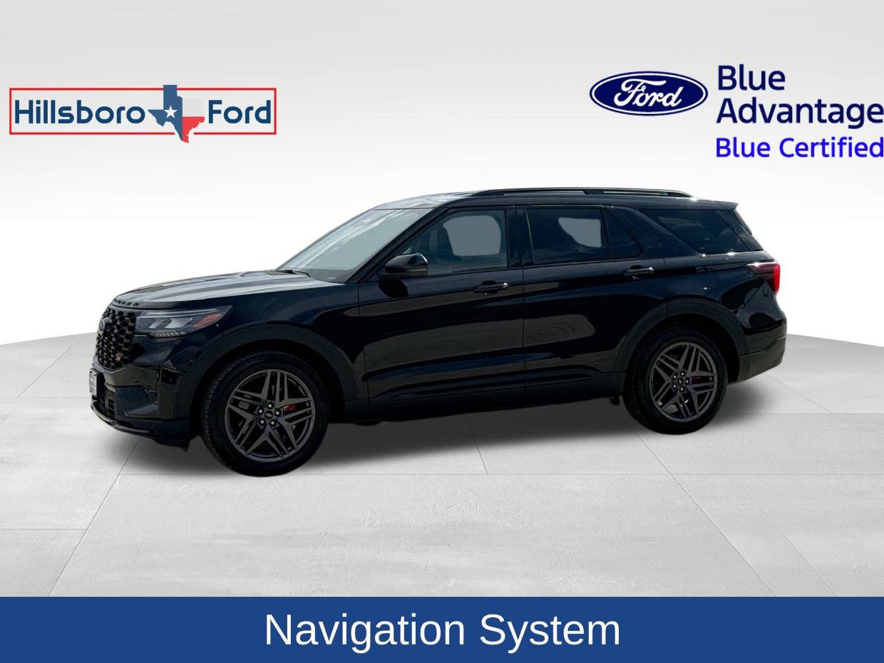 2025 Ford Explorer ST's photo