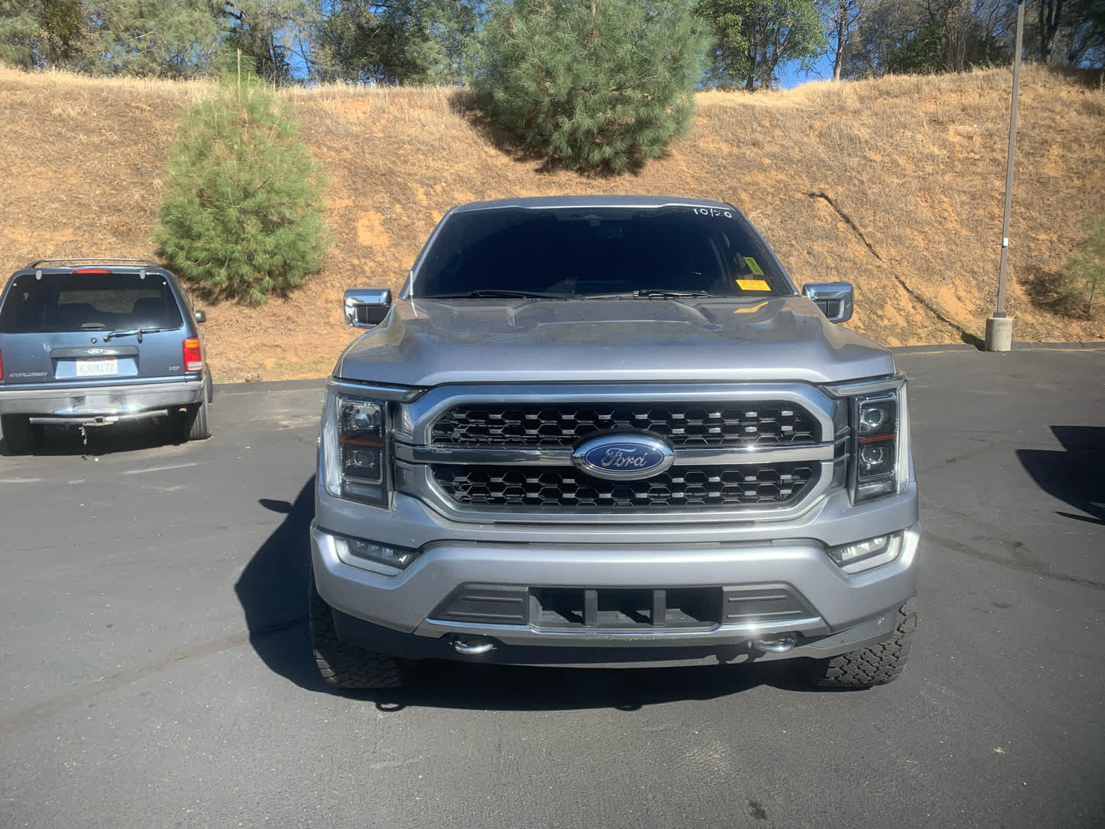 2021 Ford F-150 Platinum photo 2
