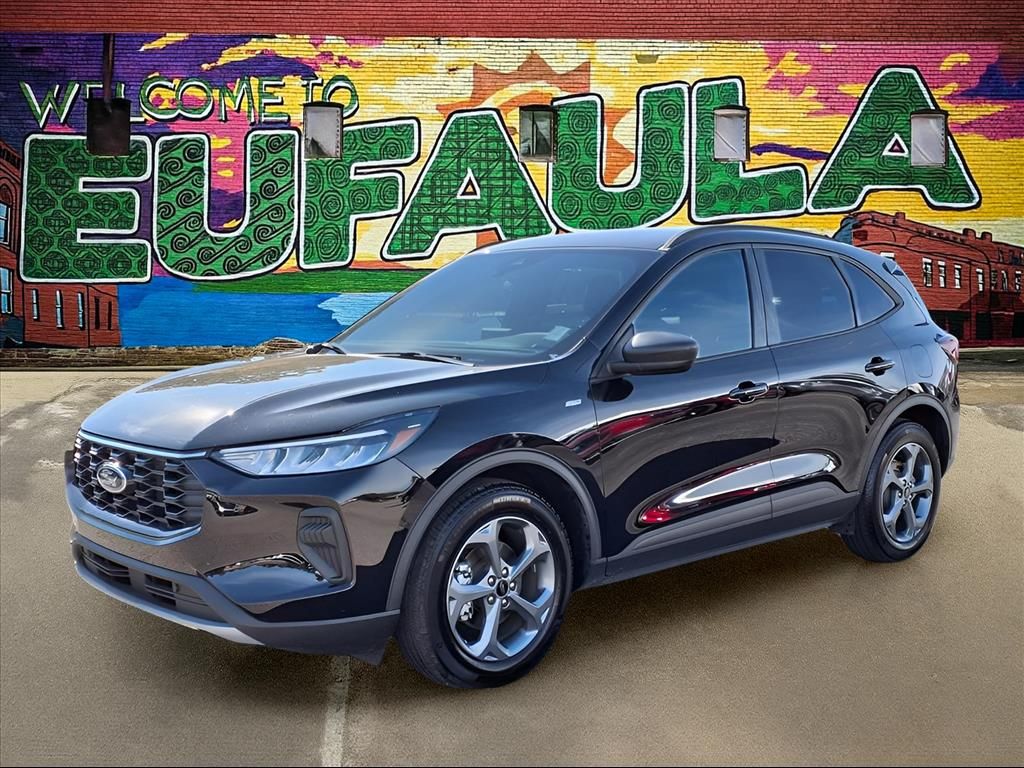 2025 Ford Escape ST-Line photo 2
