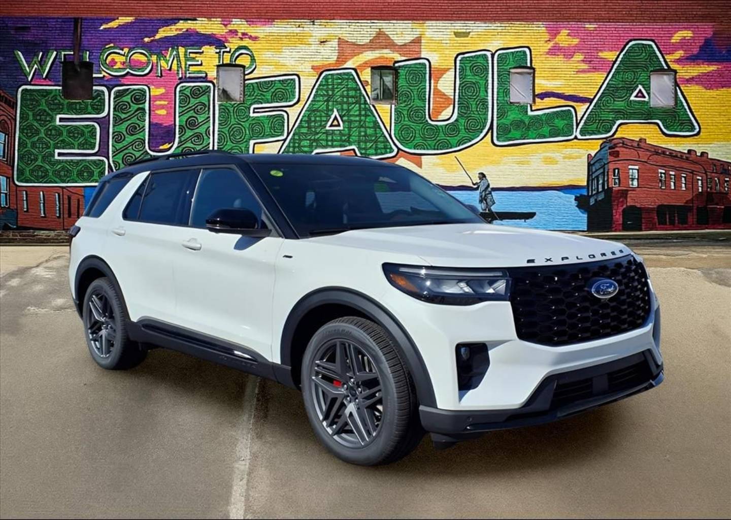 2025 Ford Explorer ST-LINE's photo