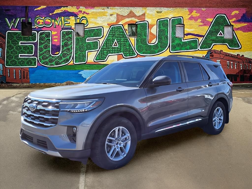 2025 Ford Explorer photo 3