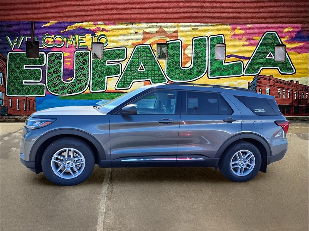 2025 Ford Explorer photo 4