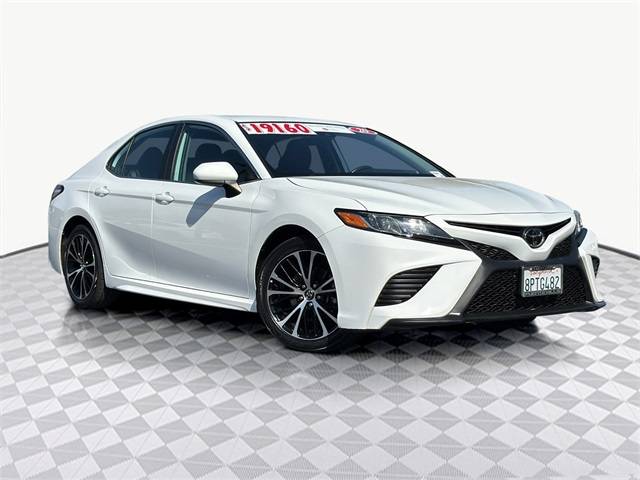 2020 Toyota Camry SE