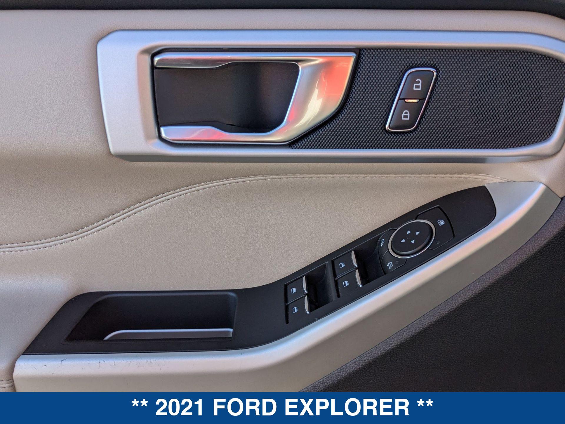 2021 Ford Explorer XLT photo 4