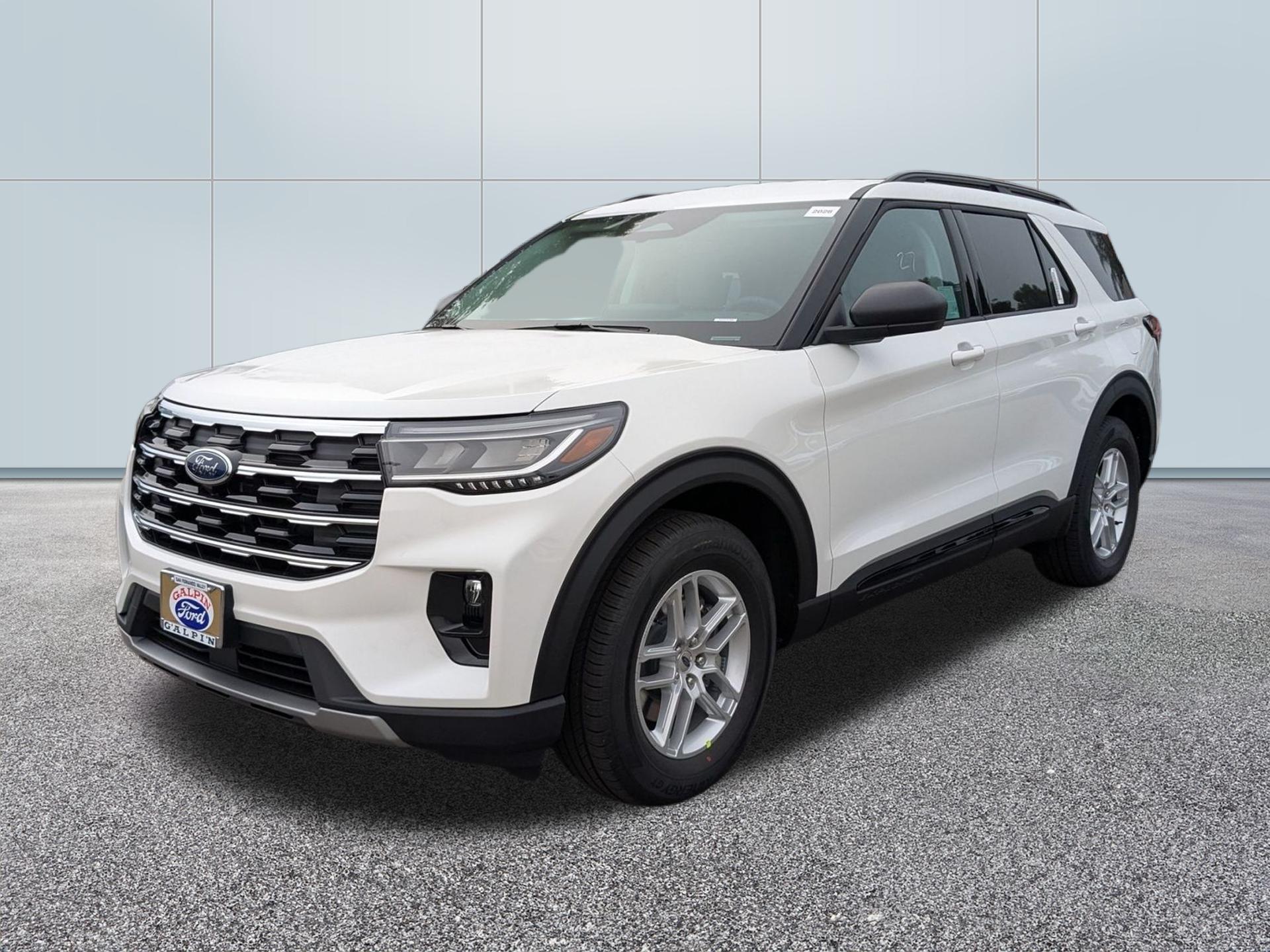 2026 Ford Explorer photo 4