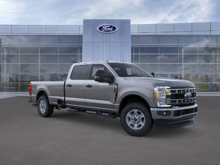 2026 Ford Super Duty F-350 SRW XLT