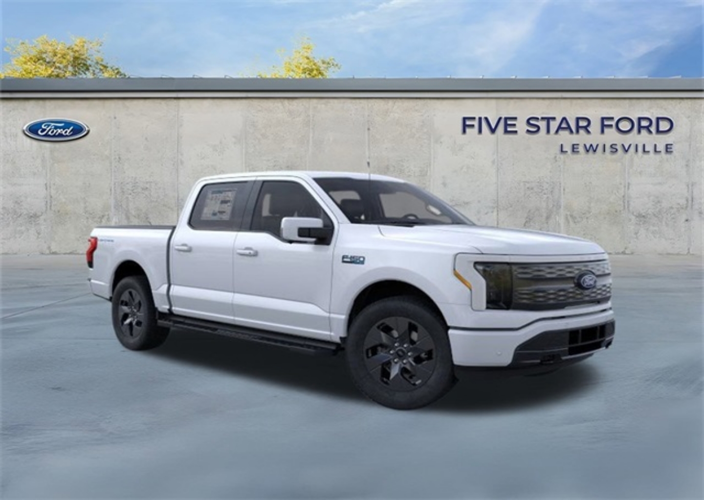 2025 Ford F-150 Lightning Lariat's photo