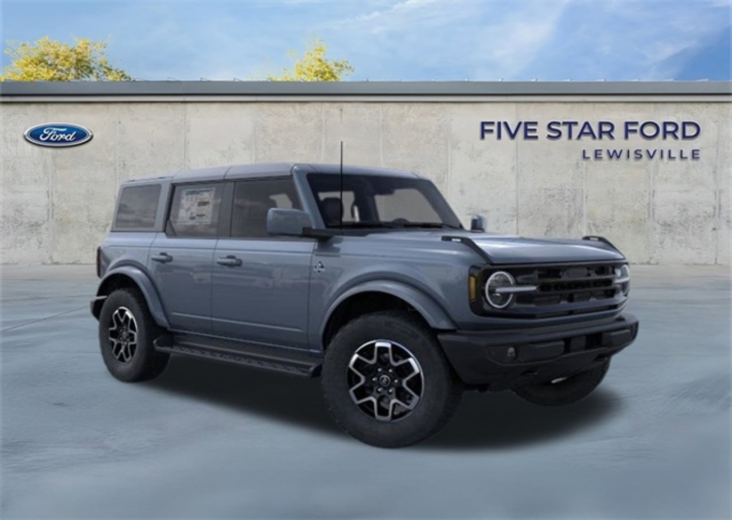 2025 Ford Bronco 4-Door Outer Banks's photo