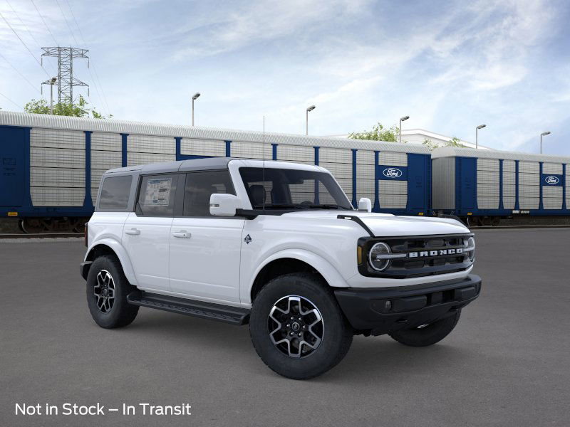 2025 Ford Bronco 4-Door Outer Banks's photo