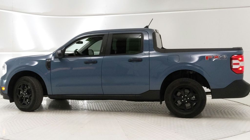 2022 Ford Maverick XLT photo 2
