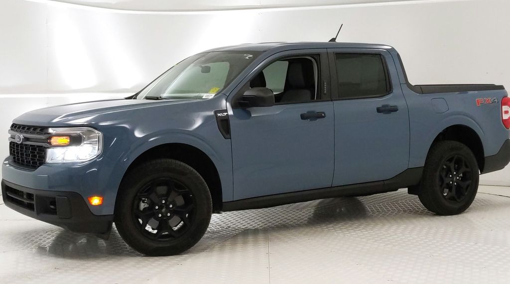 2022 Ford Maverick XLT photo 3