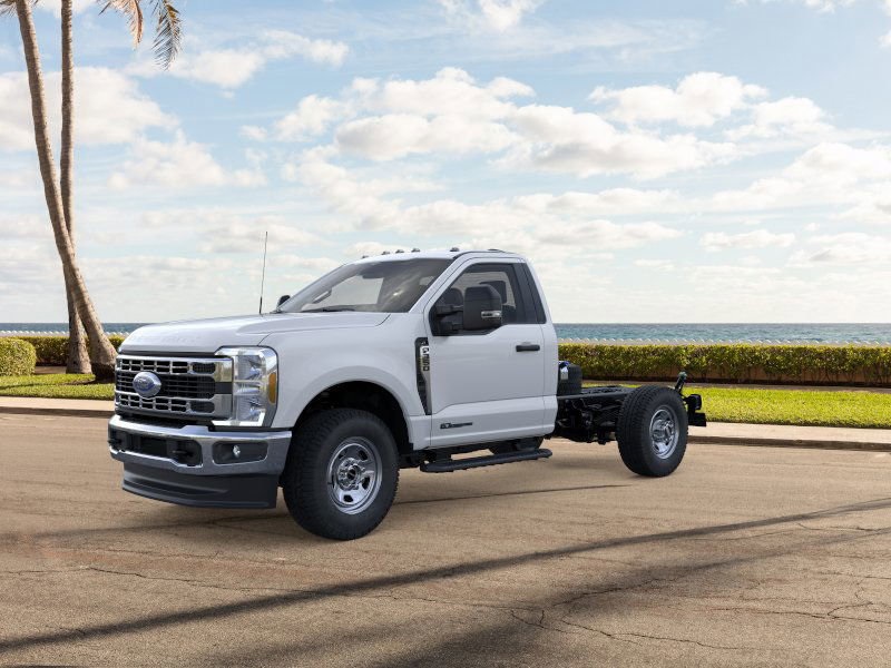 2025 Ford F-350 Super Duty Chassis Cab XLT's photo