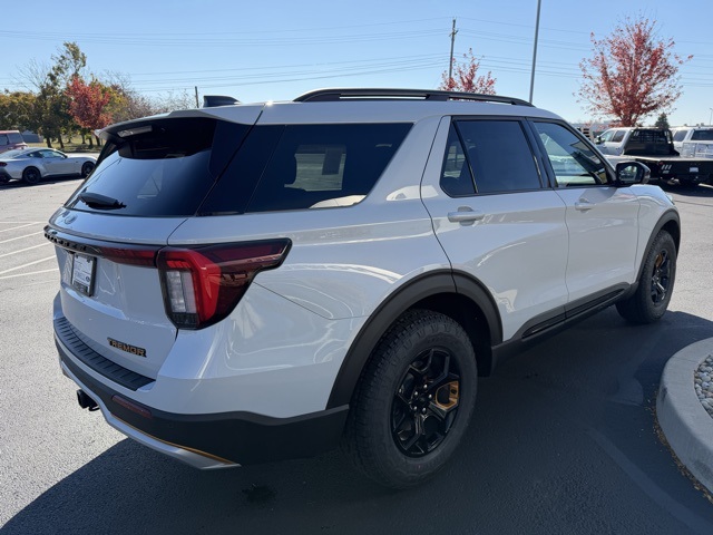 2026 Ford Explorer photo 2