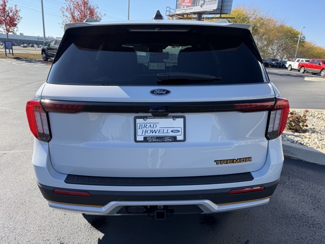 2026 Ford Explorer photo 3