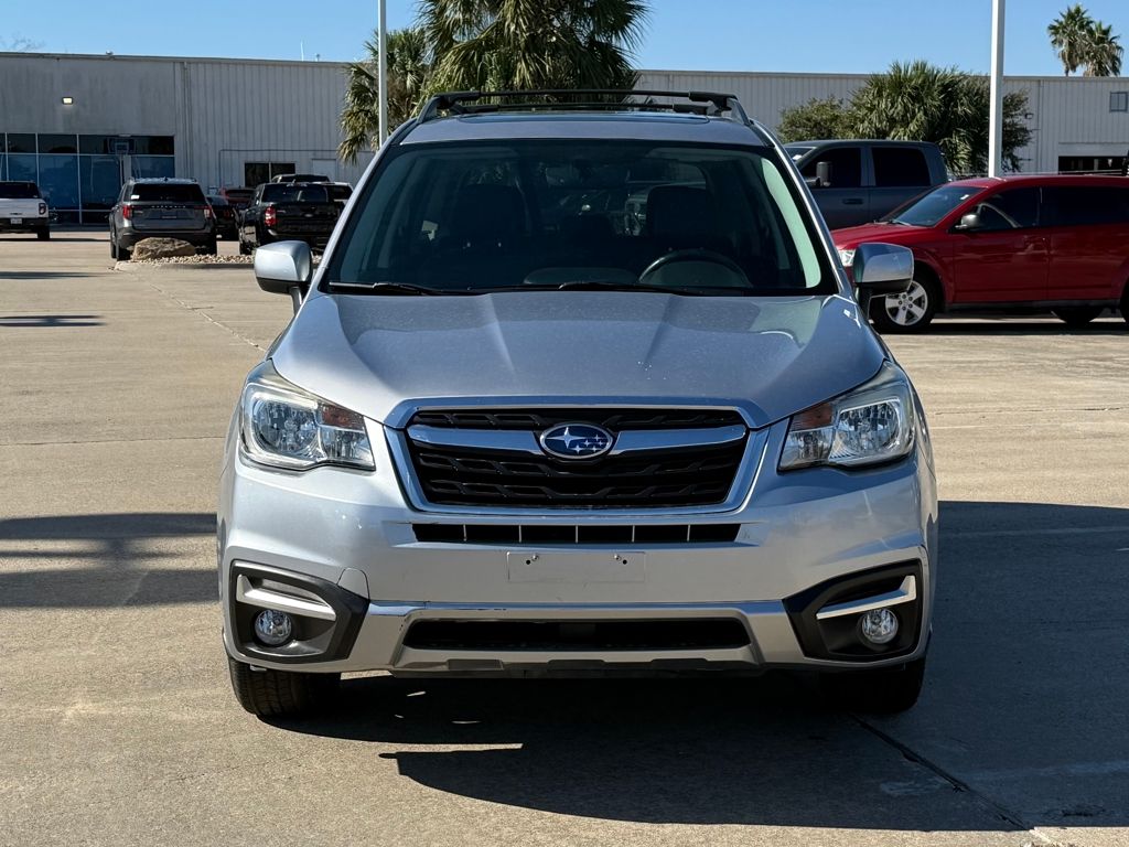 2017 Subaru Forester 2.5i Limited photo 2