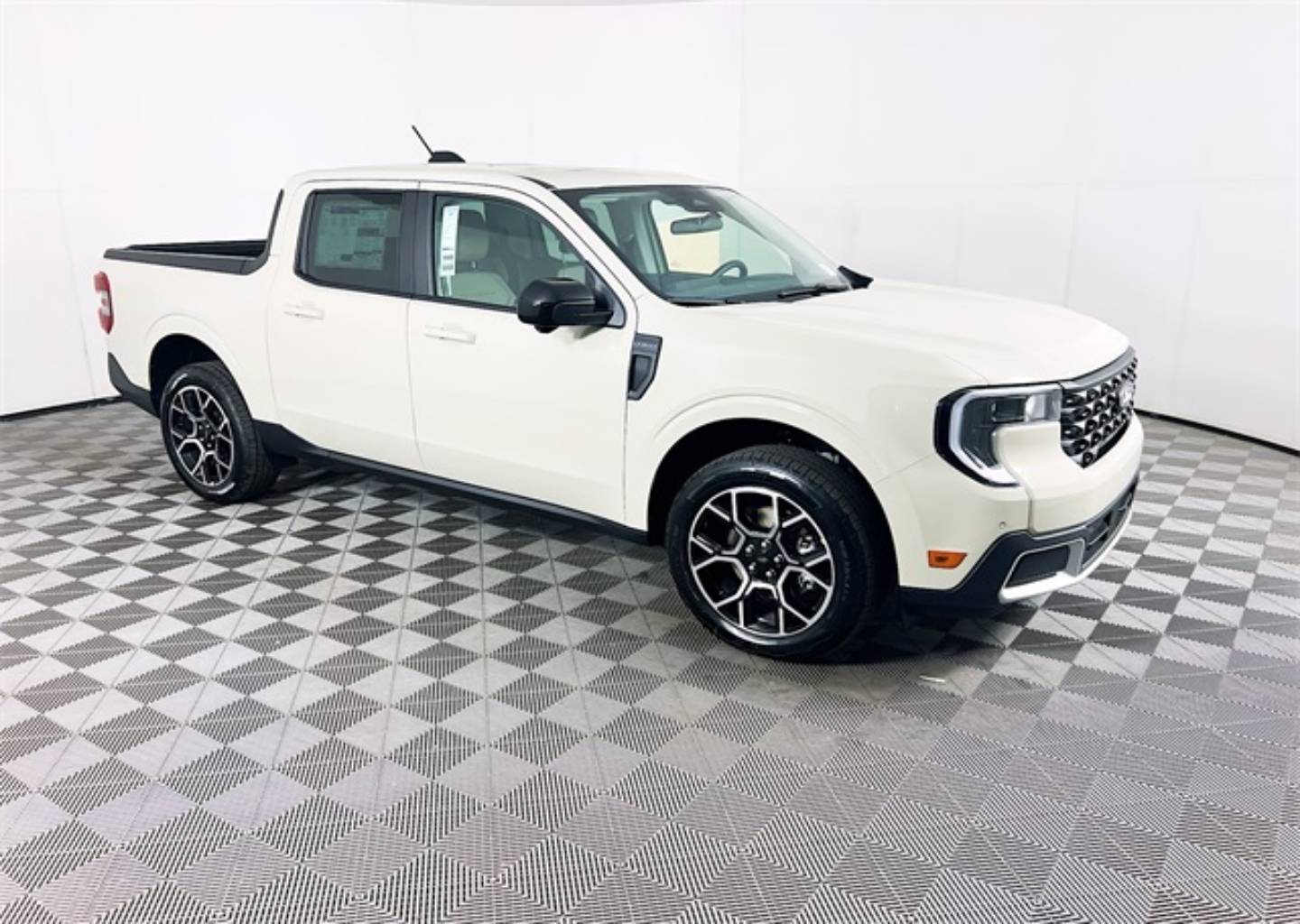 2025 Ford Maverick Lariat's photo