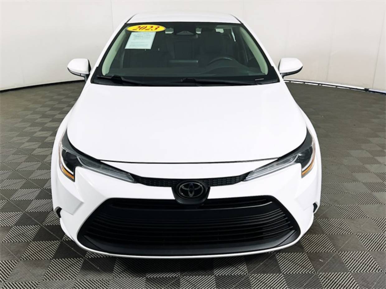 Used 2023 Toyota Corolla LE with VIN 5YFB4MDE4PP064939 for sale in Kansas City