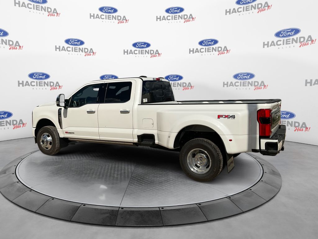2026 Ford F-350 photo 3