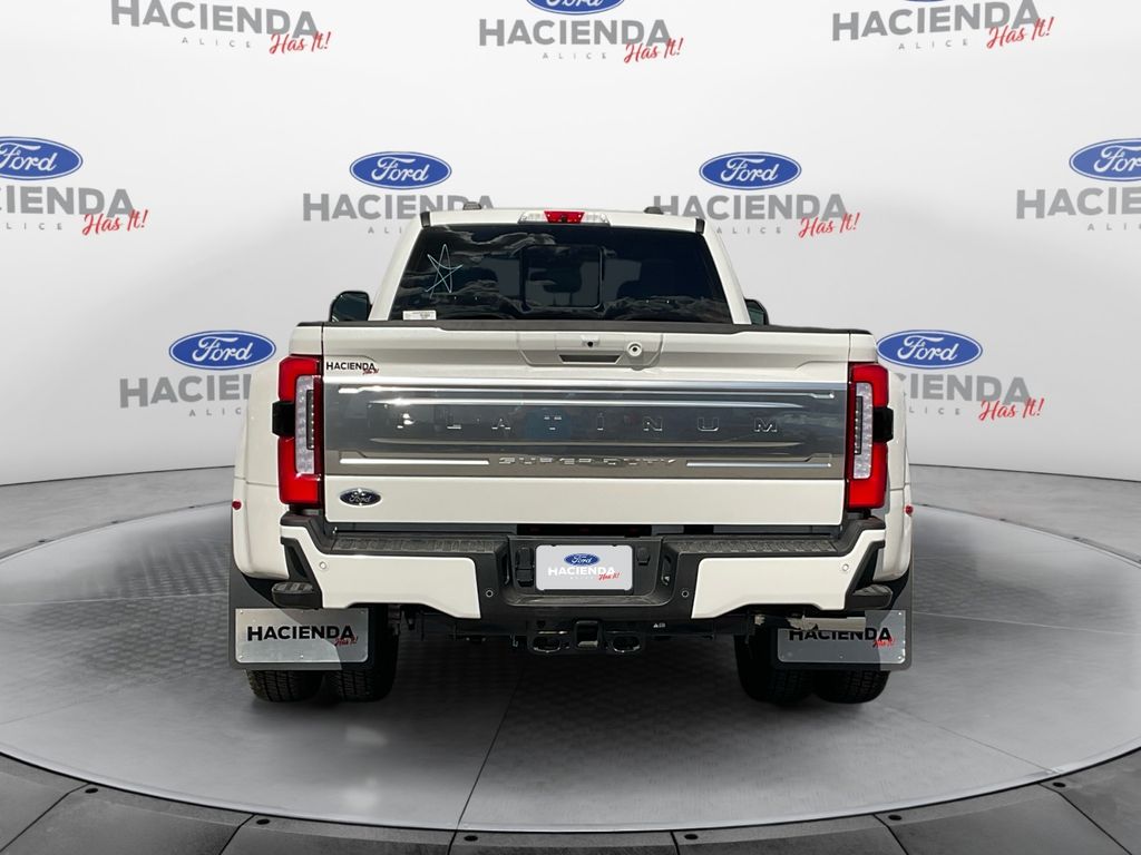 2026 Ford F-350 photo 4