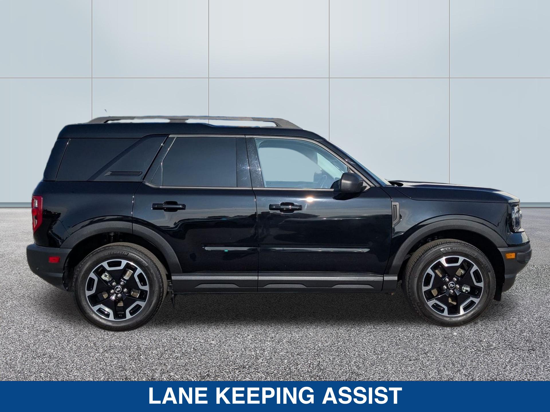 2023 Ford Bronco Sport Outer Banks photo 3