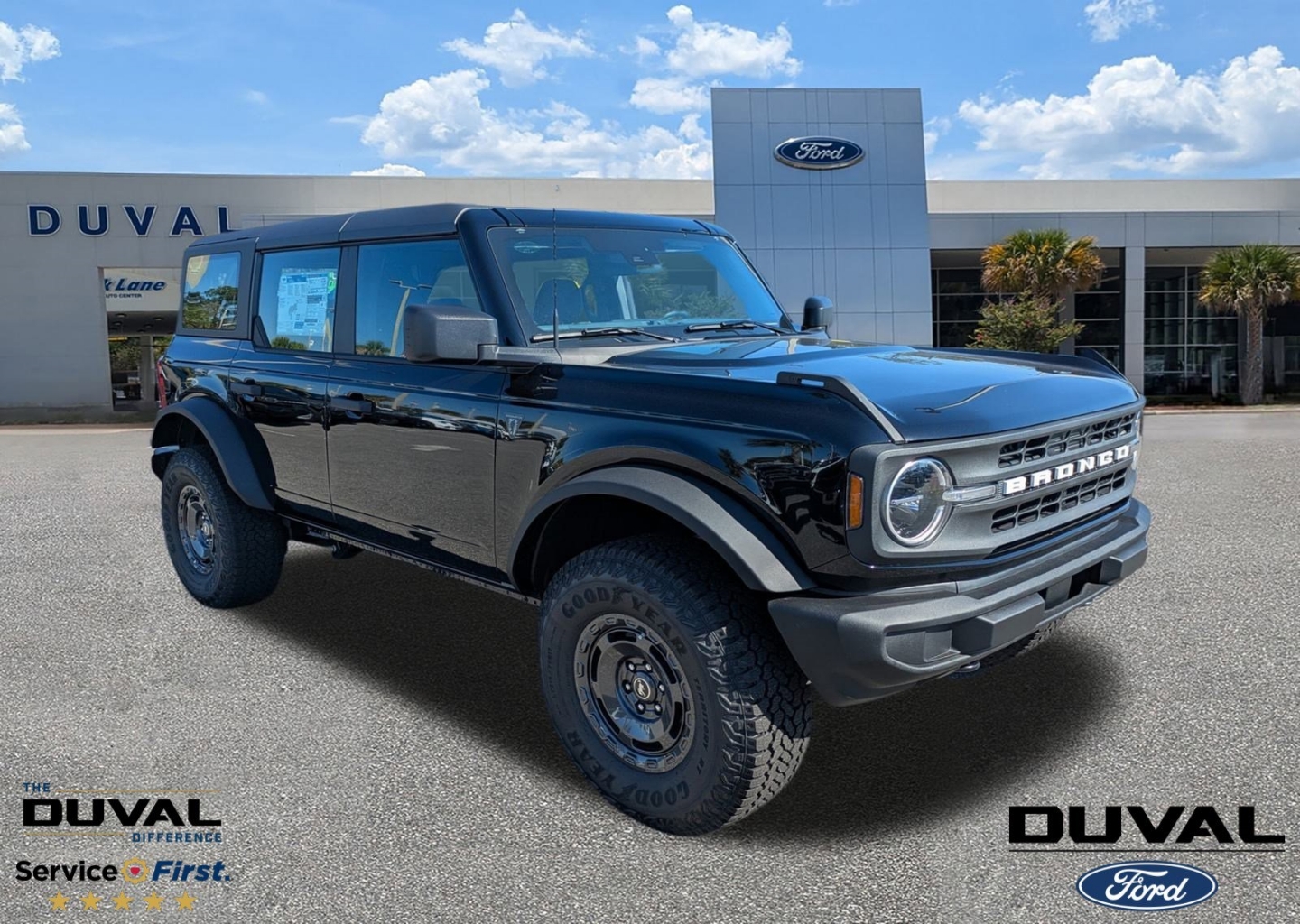 2025 Ford Bronco 4-Door Base's photo