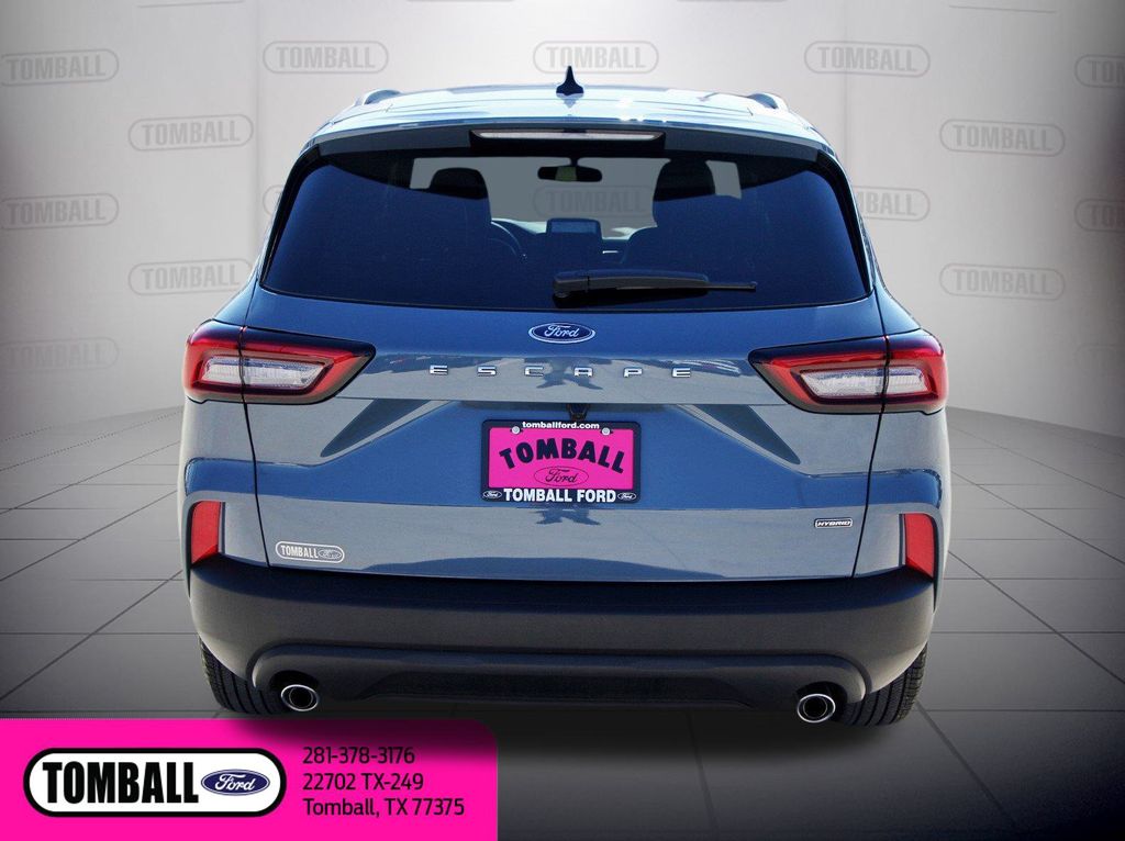 2025 Ford Escape ST-Line photo 2