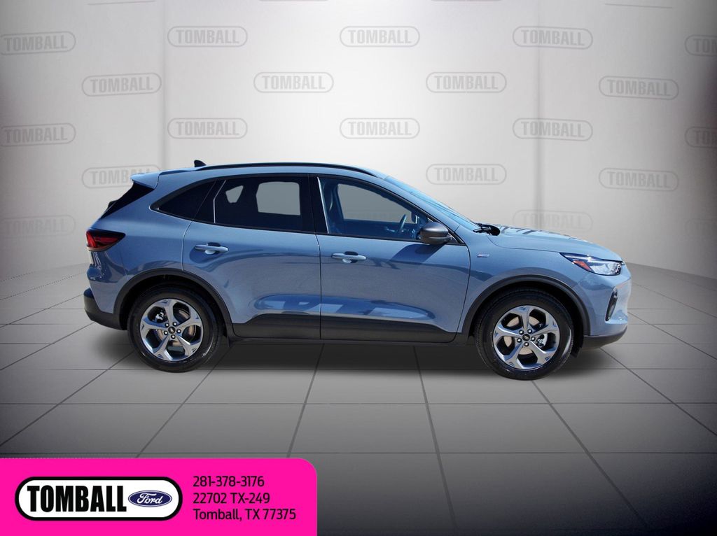 2025 Ford Escape ST-Line photo 4