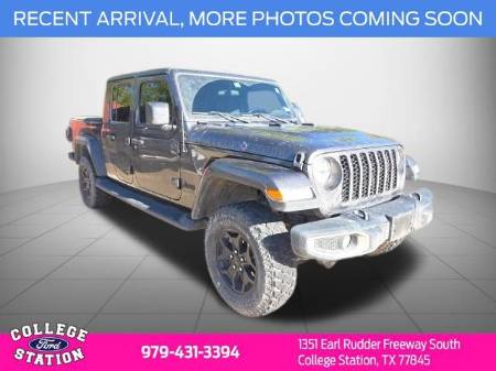 2022 Jeep Gladiator Sport