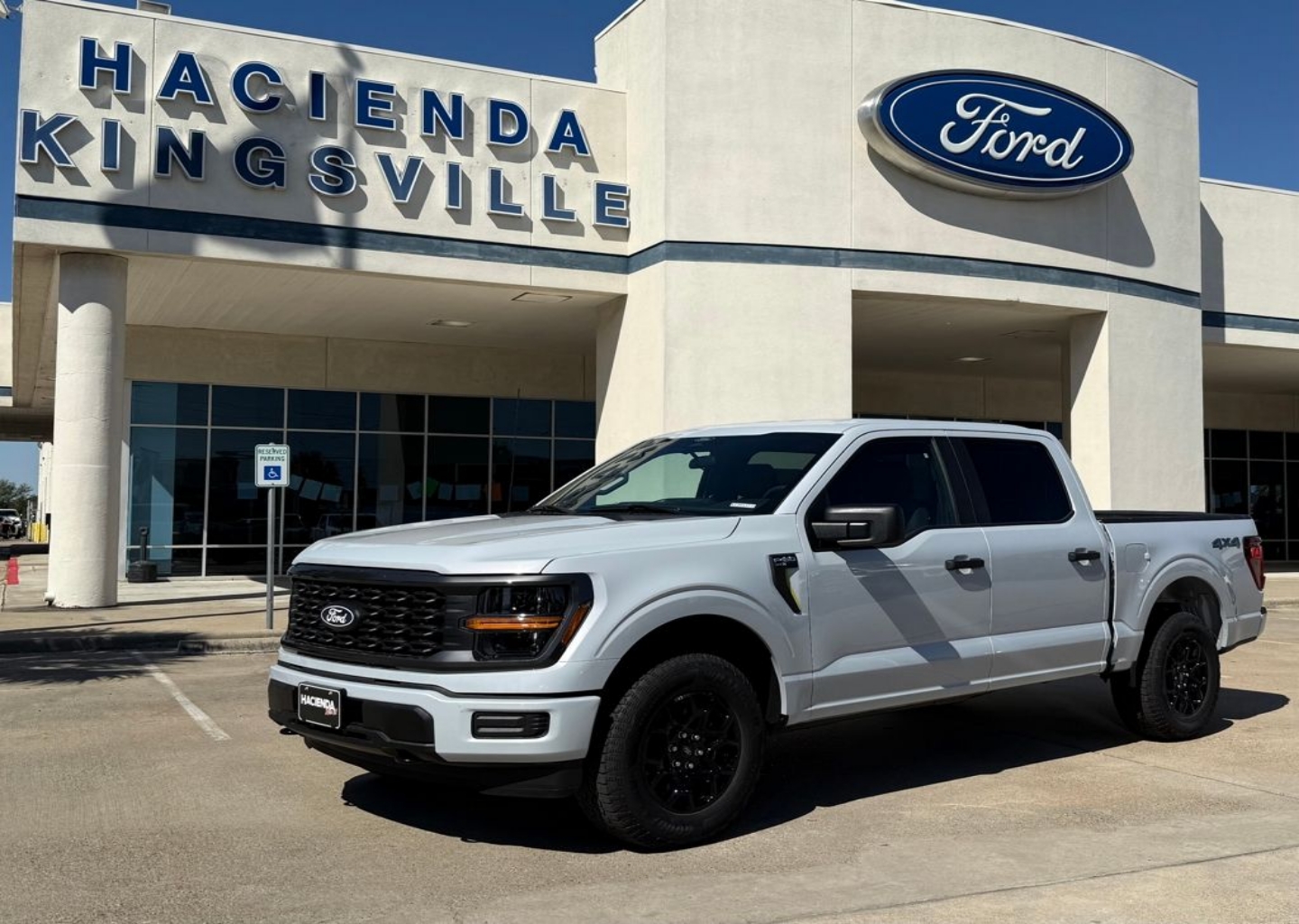 2025 Ford F-150 STX's photo