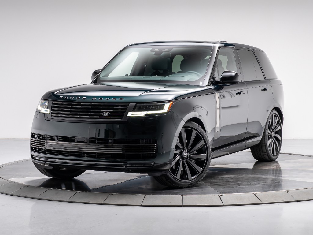 2024 Land Rover Range Rover P615 SV