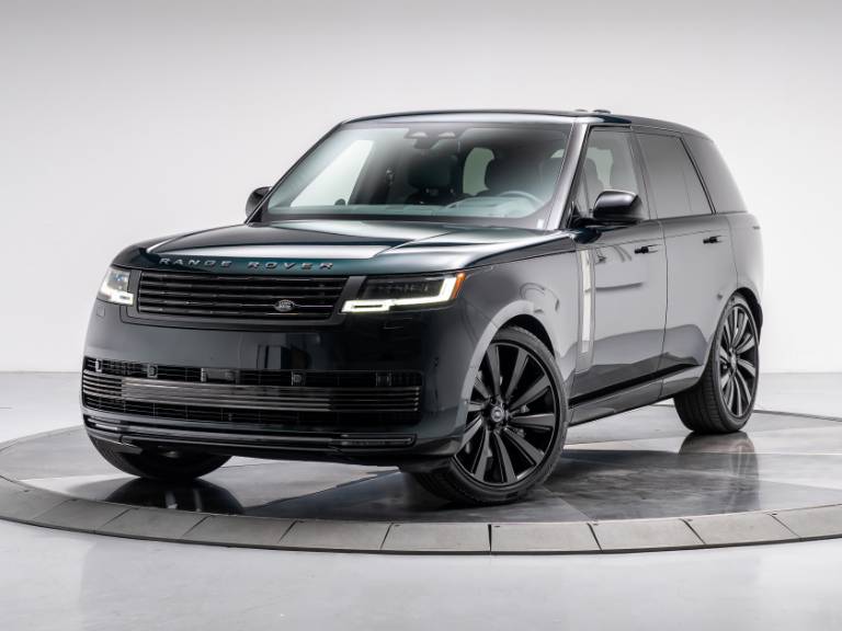 2024 Land Rover Range Rover P615 SV