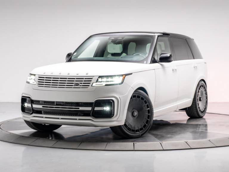 2025 Land Rover Range Rover P615 SV