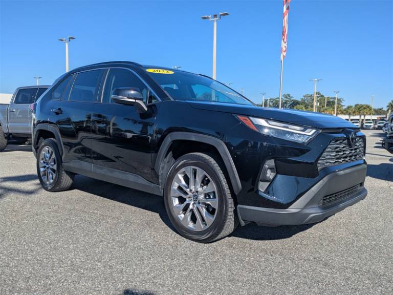 2022 Toyota RAV4 XLE Premium