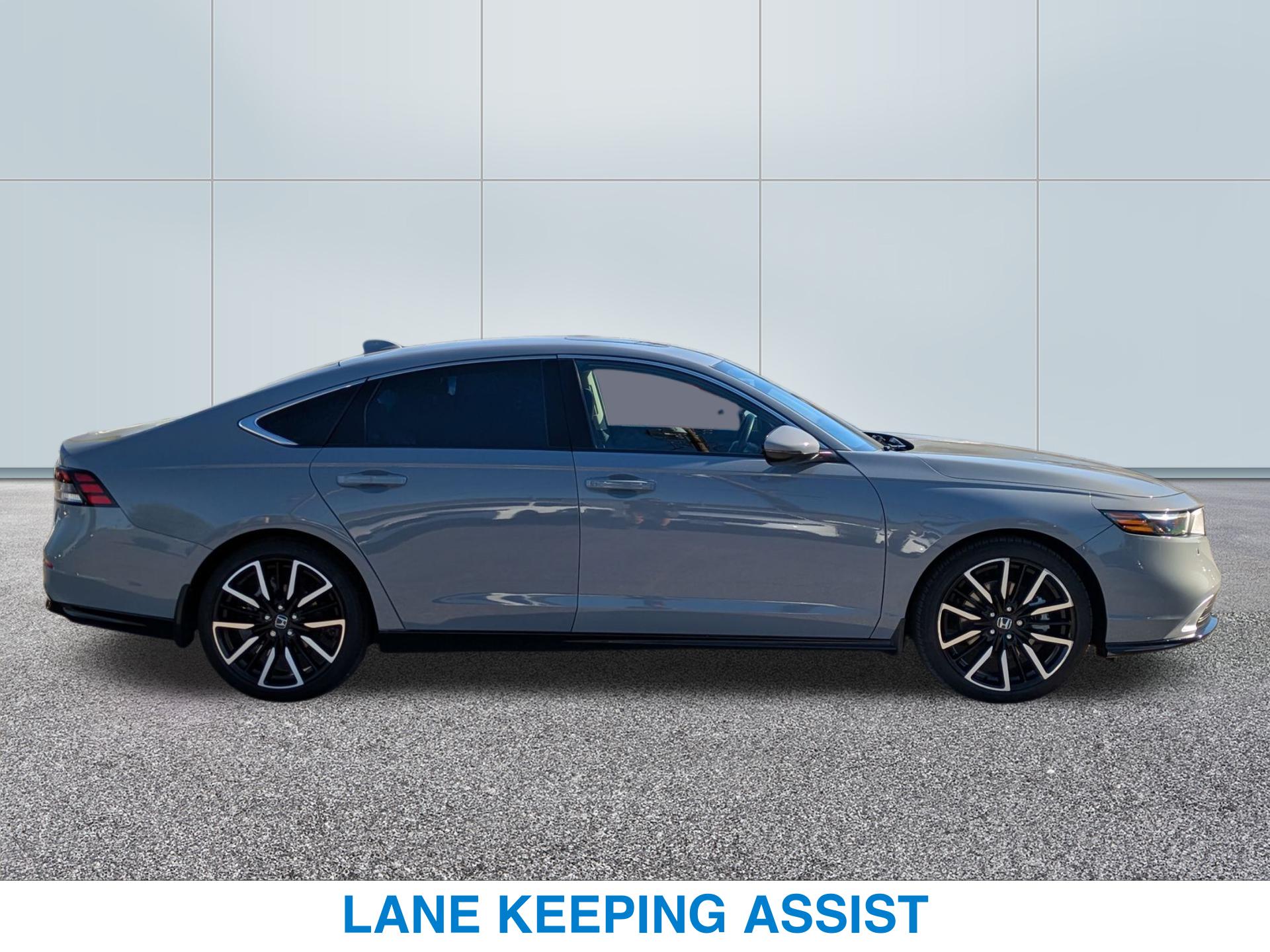 2024 Honda Accord Hybrid Touring photo 3