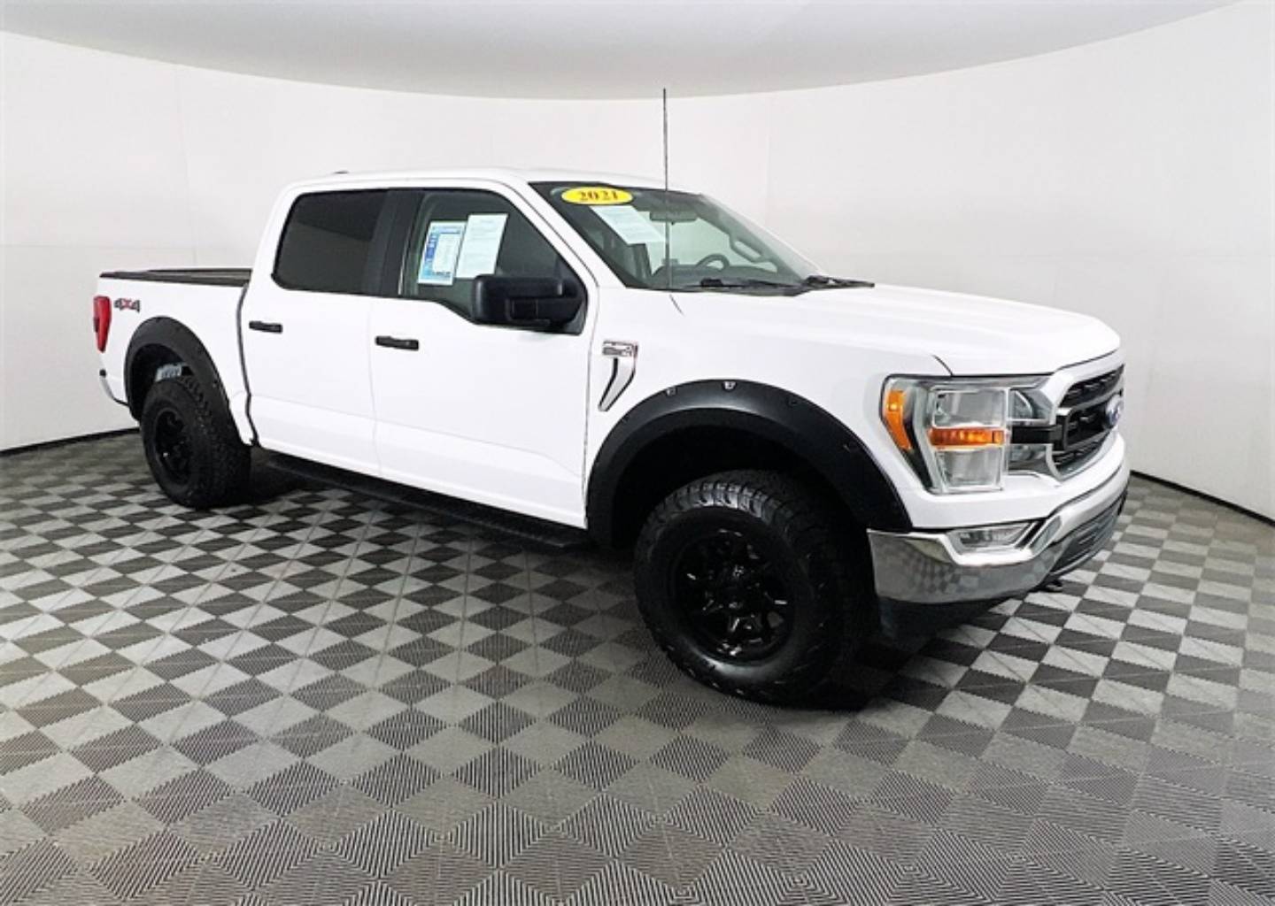 2021 Ford F-150 XLT's photo