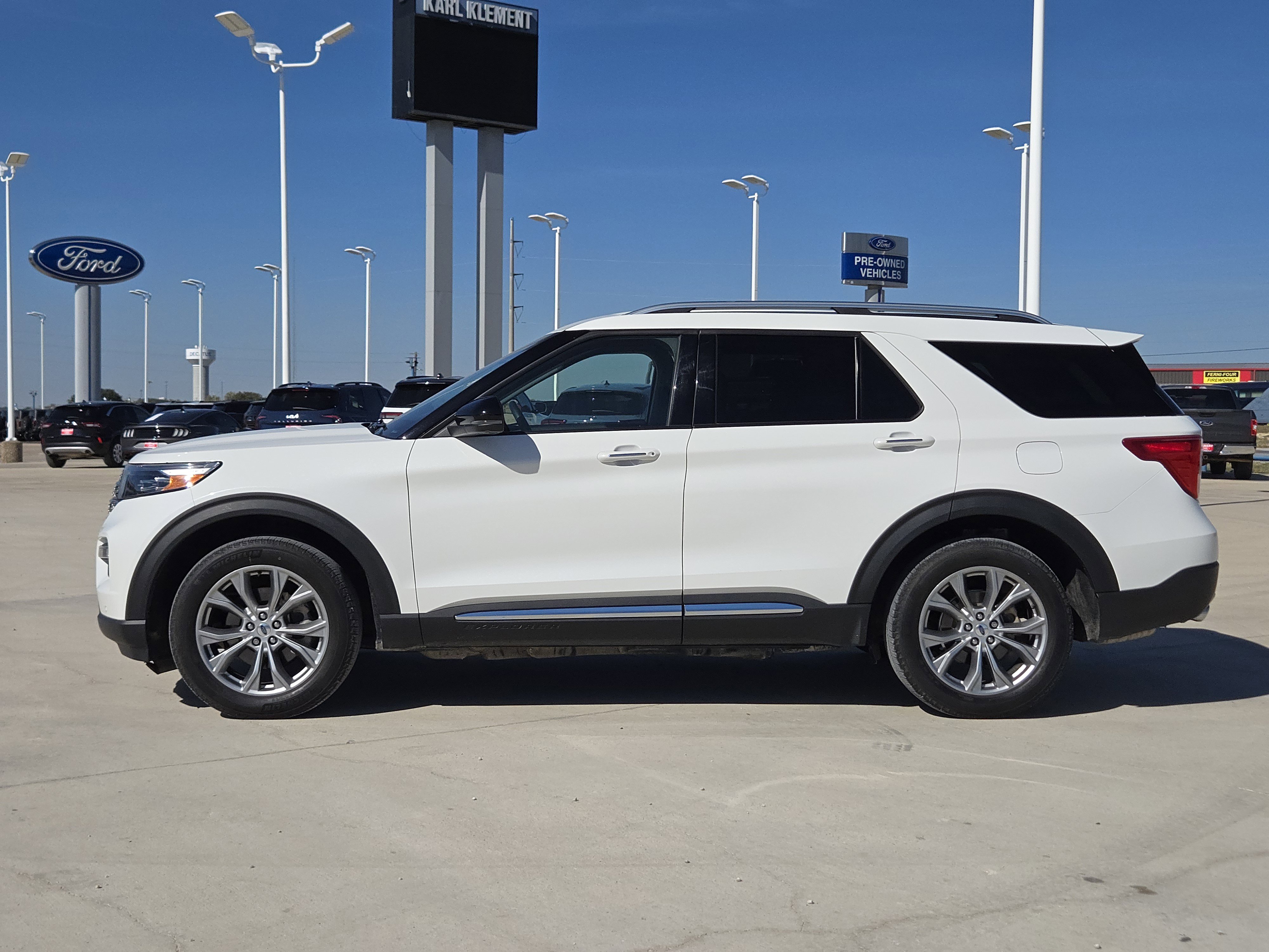 2022 Ford Explorer Limited photo 3