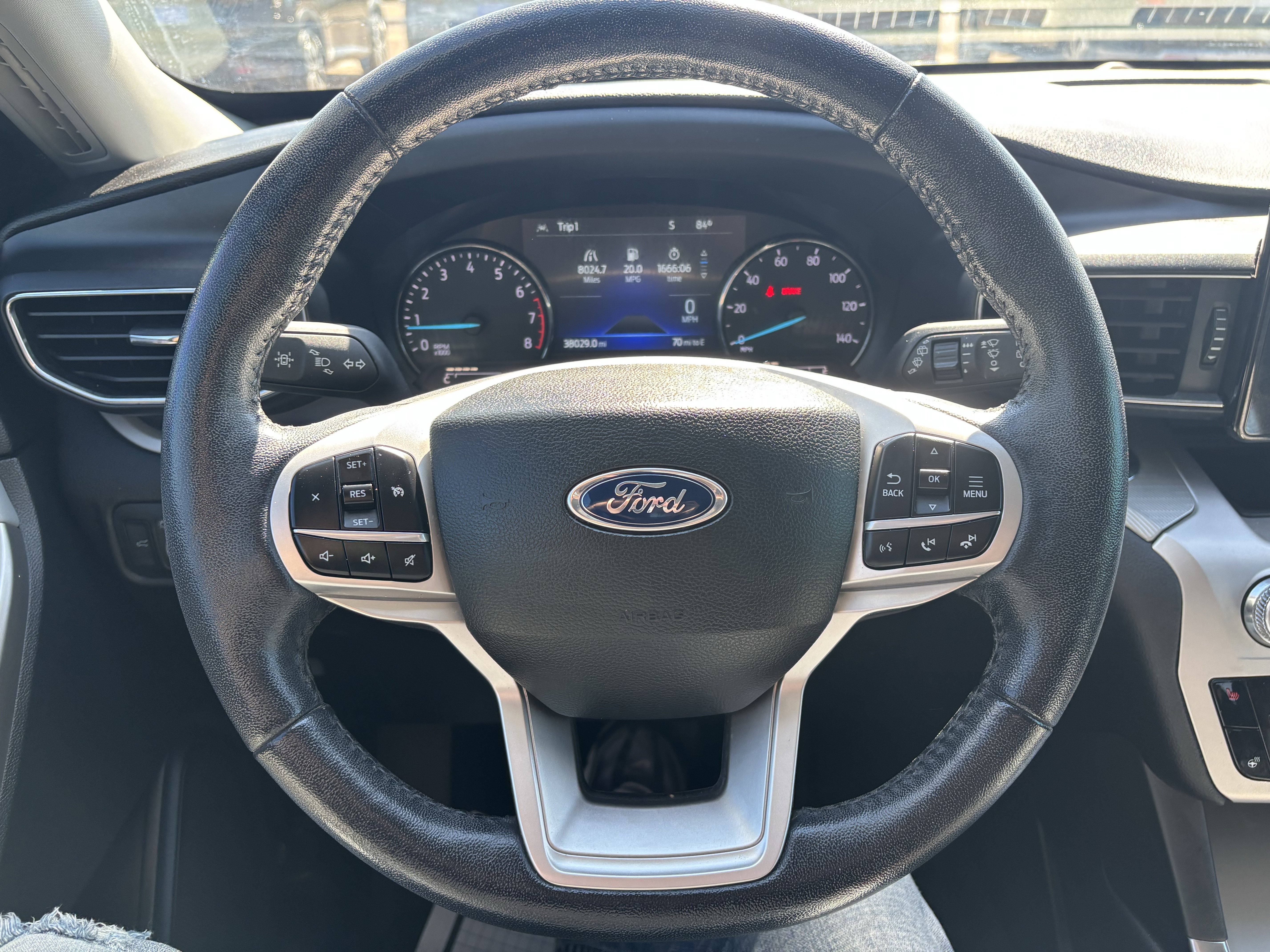 2022 Ford Explorer XLT photo 3