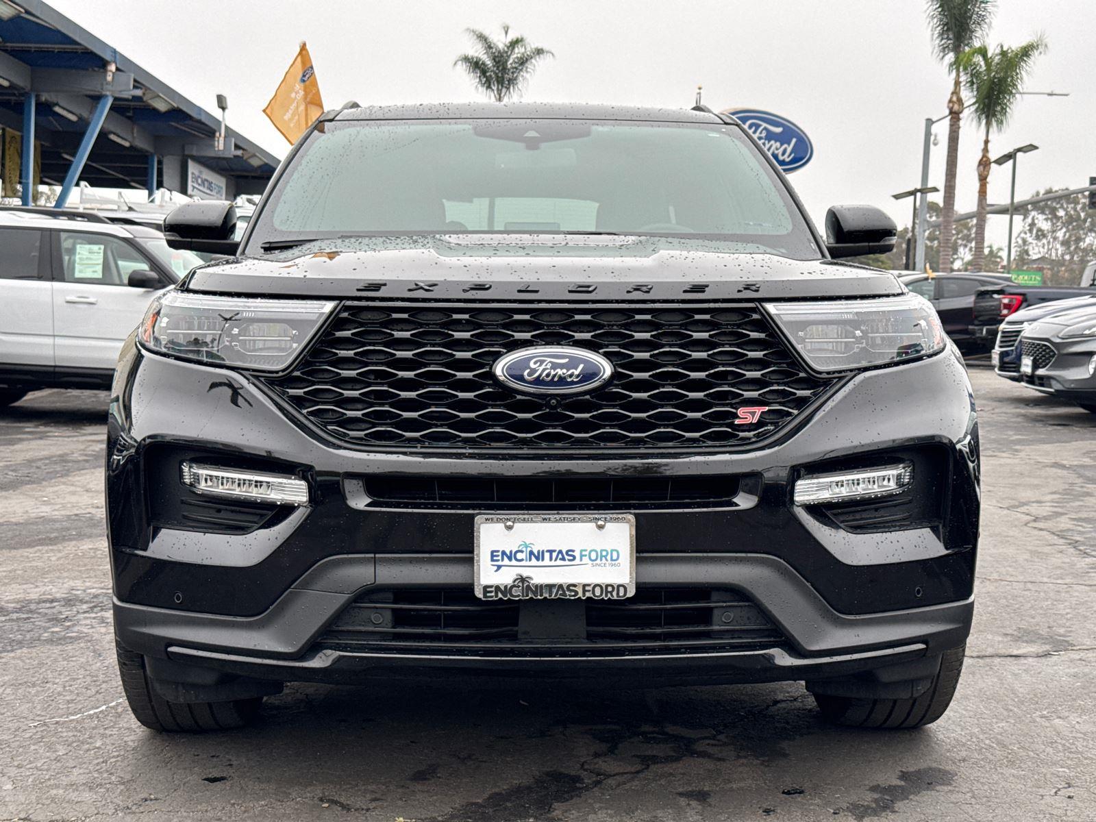 2022 Ford Explorer ST photo 4