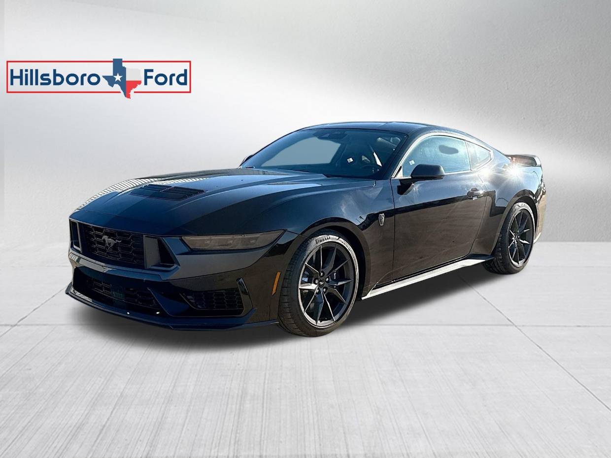 2025 Ford Mustang Dark Horse's photo