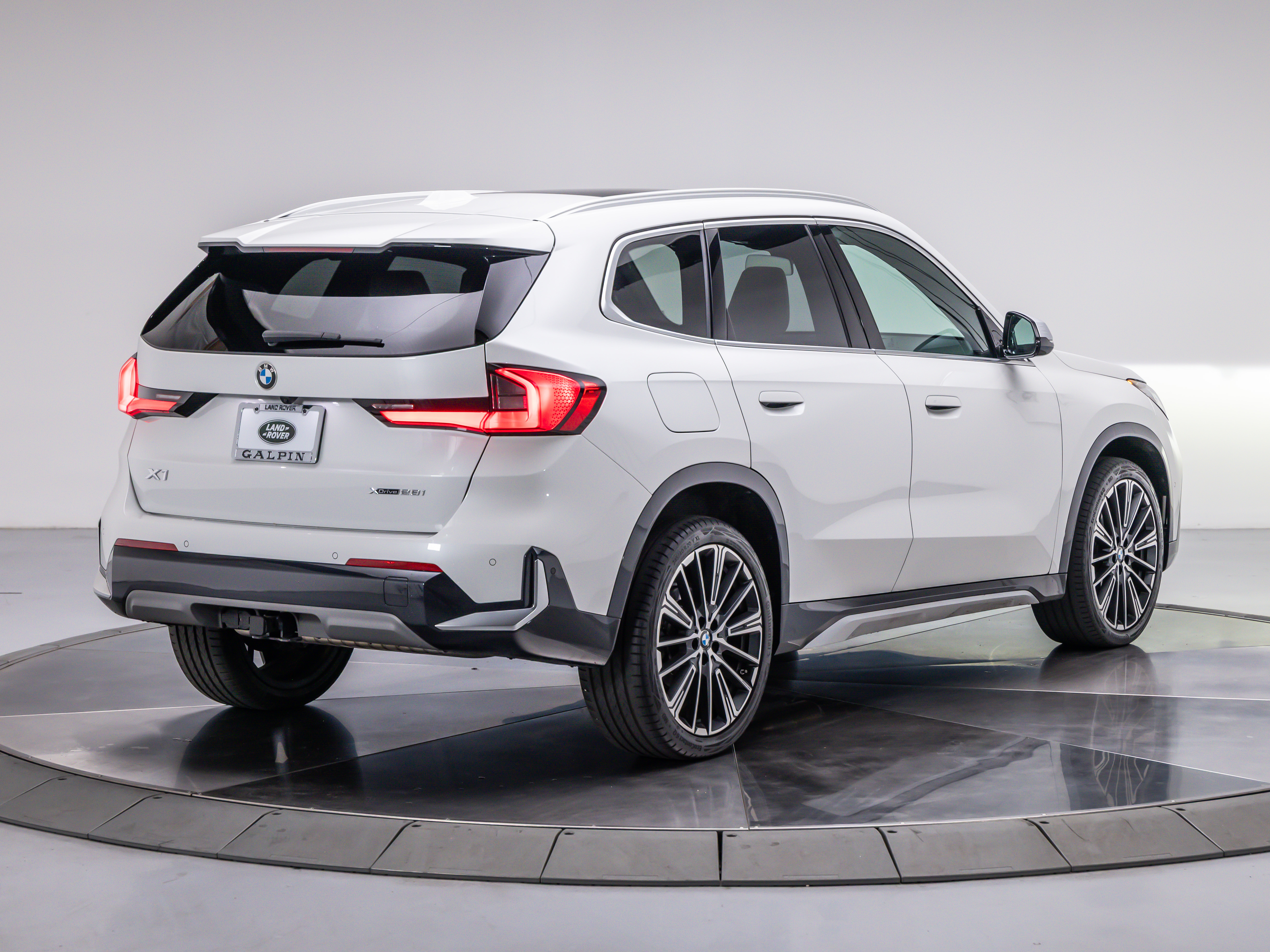 2023 Bmw X1 XDrive28i photo 2