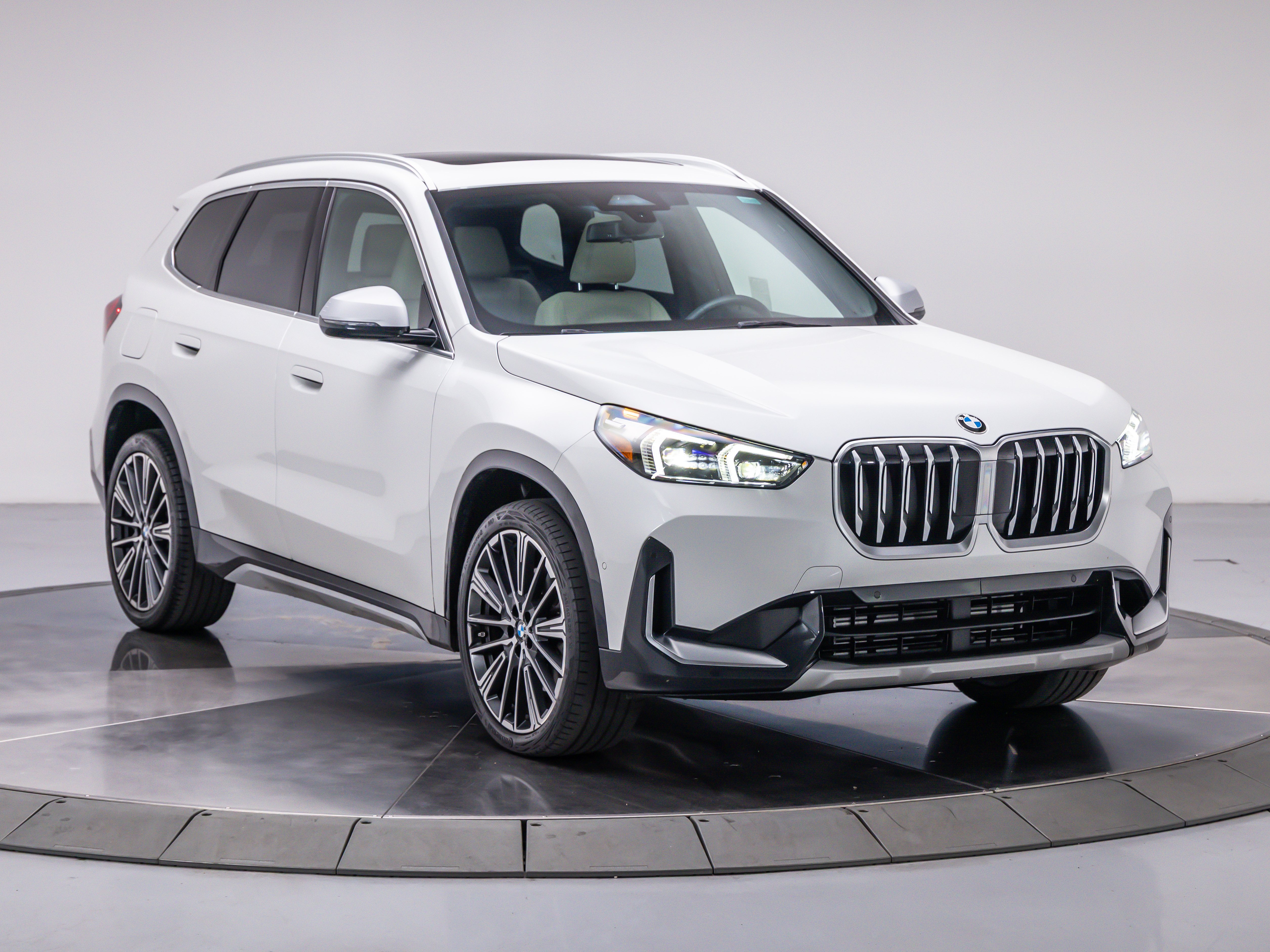 2023 Bmw X1 XDrive28i photo 4