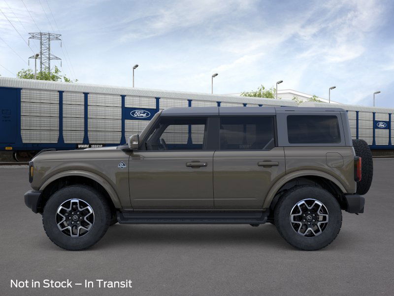 2025 Ford Bronco Outer Banks photo 2
