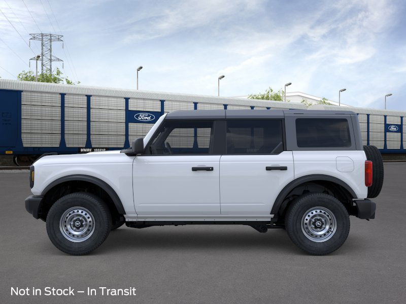 2025 Ford Bronco Base photo 3