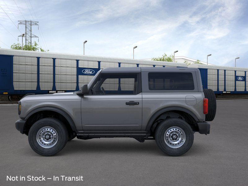 2025 Ford Bronco Base photo 3
