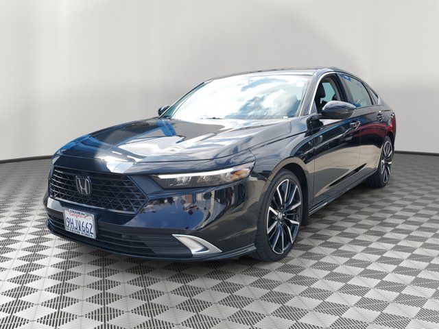 2023 Honda Accord Hybrid Touring photo 2