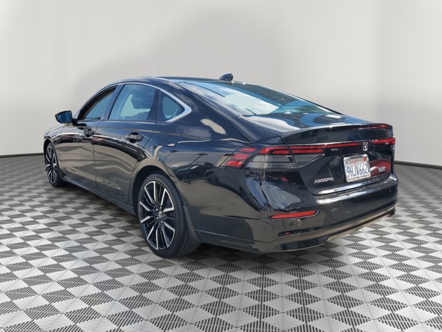 2023 Honda Accord Hybrid Touring photo 3