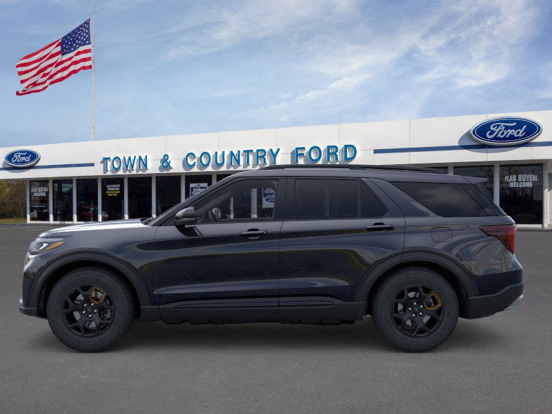 2026 Ford Explorer photo 2