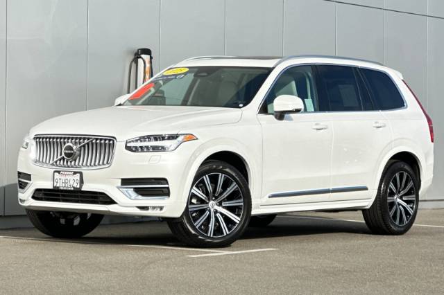 2025 Volvo XC90 B5 Core